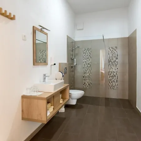 Hiša za goste Stari Mayr 4*